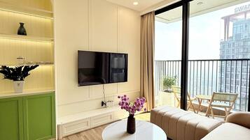 Apartment, 2 Bedrooms, Balcony, Lake View | Living area | 30-inch plasma TV with satellite channels