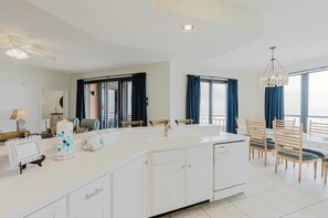 Interior - 204E A Beautiful 3 bedroom/3 bath unit (Orange Beach)