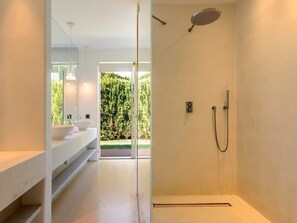 Towels - Villa Zelmar Ruhe und Privatsphäre in Cala Conta by Interhome (Cala Bassa)