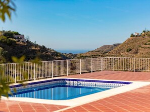 Pool - Modernes Wohnen im ländlichen Andalusien by Interhome (La Axarquía/ Torrox)