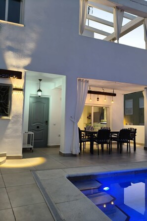 Outdoor dining - Haus Alhamar by Interhome (Huelva/Punta Umbria/Mazagón)