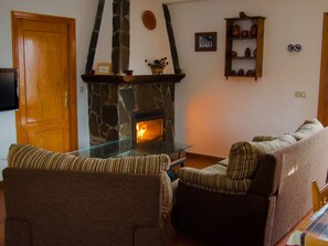 TV, fireplace, DVD player - Schönes Haus in Anlage mit Schwimmbad by Interhome (Valor)