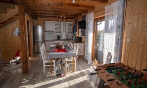 House | Living room - Holiday Home With Private Pond, Jacuzzi and Sauna (Lipusz)