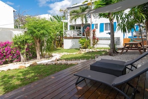 Terrace/patio - Blue Sail Apartments - Two bedroom apartments (sint maarten)