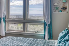 4 habitaciones, escritorio, wifi gratis y ropa de cama