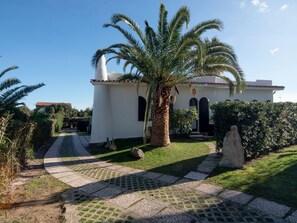 Property grounds - Schöne freistehende Villa nur wenige Schritte vom Strand entfernt in Costa Rei by Interhome (Costa Rei)