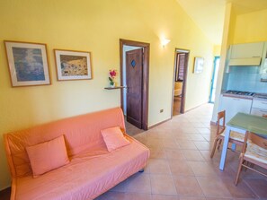 Living area - Drei-Zimmer-Wohnung "Il Borgo2" 400 Meter vom Meer entfernt by Interhome (Bassacutena)