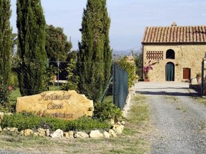 Exterior - Schönes Ferienhaus in Gambassi Terme mit Private by Interhome (Castelfalfi)
