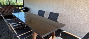 デタッチド ファミリー ヴィラ イン レ カマーズ