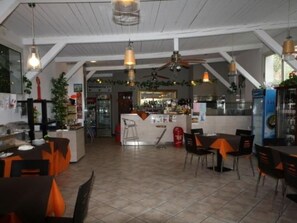 Dining - Dreizimmerwohnung in Villaggio Sanghen by Interhome (Manerba)