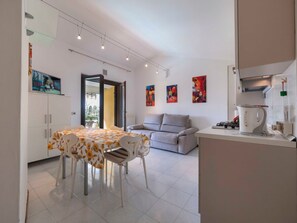 Interior - La Palma - Apartment mit Balkon und Poolblick by Interhome (Lazise)