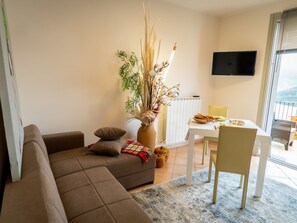 Living area - Serafino - Terrasse und Pool am Iseosee by Interhome (Fonteno)