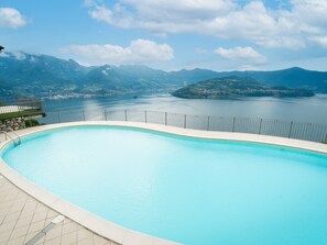 Pool - Serafino - Terrasse und Pool am Iseosee by Interhome (Fonteno)