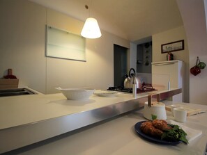 Fridge, microwave, oven, cookware/dishes/utensils - 'Las Sardinas by Interhome (Albisola)