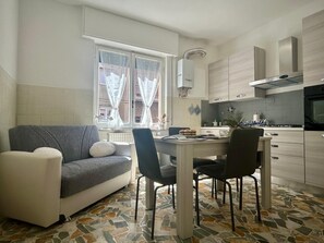 Interior - Blue Beach by Holiday World by Interhome (Albisola)