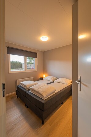 3 bedrooms, WiFi, bed sheets