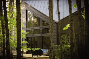 Property grounds - A distinctly modern stay hidden in Wisconsin's Northwoods. (Mercer)