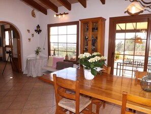Dining - Finca Es Cau, mit Schwimmbad, Meerblick und Wifi by Interhome (Cala Murada)