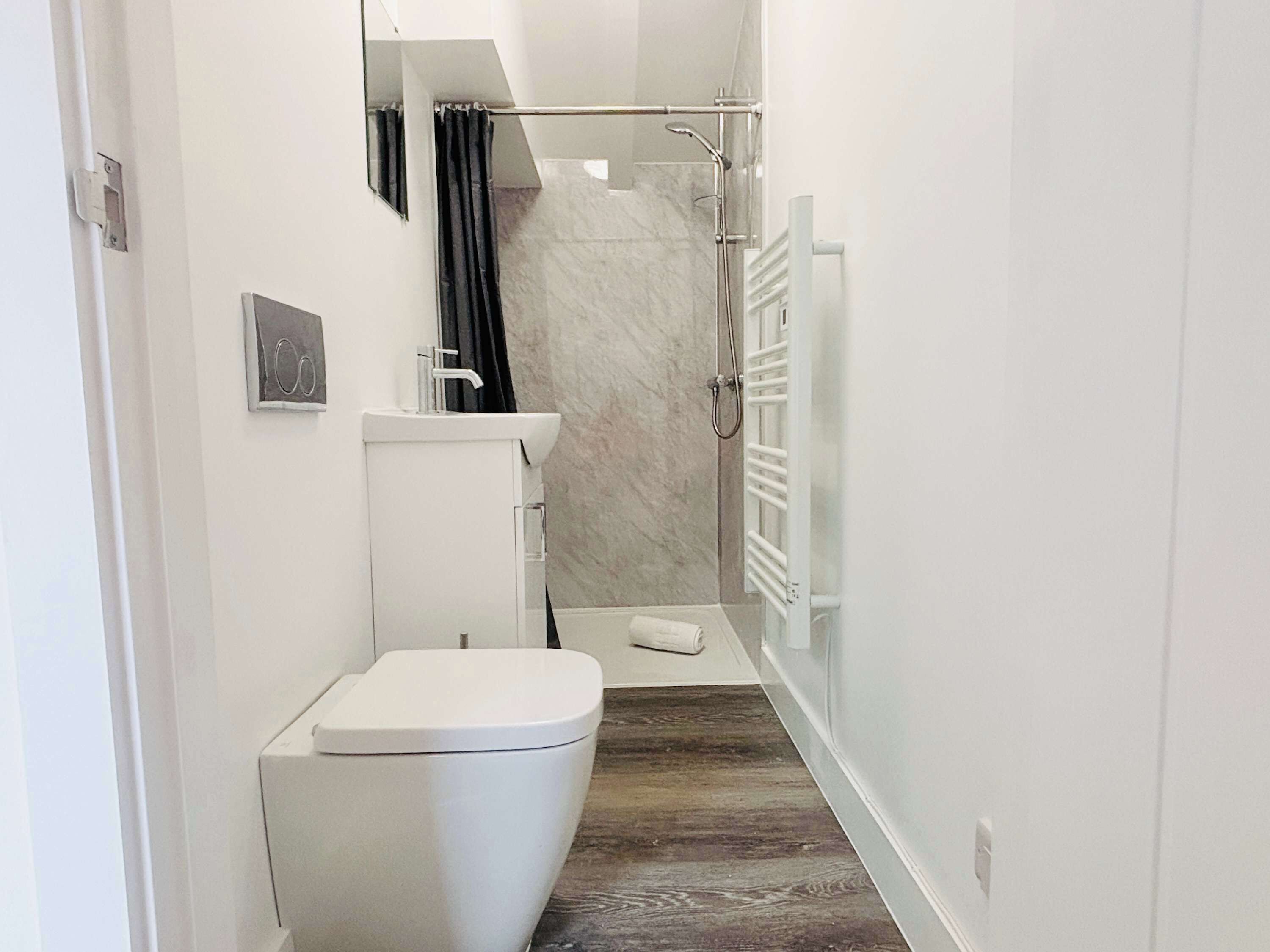 Douche, serviettes fournies