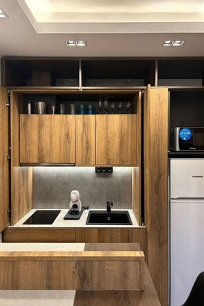 Fridge, microwave, cookware/dishes/utensils - Strand Canteras III by Interhome (Las Palmas)
