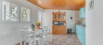Home2Book Cozy Rural House with Terrace and Views