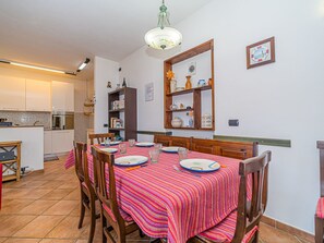 Unclassified image, 5 of 51, button - Wunderschönes Appartement in Capoliveri mit Terrasse, Garten und Grill by Interhome (Capoliveri)