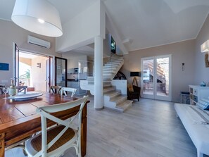 Interior - Moderne Villa mit atemberaubendem Blick auf die Küste by Interhome (Costa Rei)