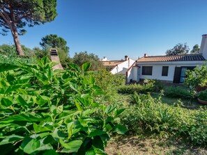 Exterior - Haus in Costa Rei mit Terrasse, Garten und Grill by Interhome (Costa Rei)
