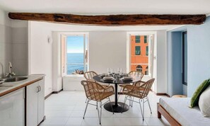 Interior - Imagine waking up to the sound of the waves and a window that opens onto a postcard view. The sea is the protagonist: it will be your first look in the morning and your last embrace in the evening.Sussurro del Mare is a peaceful corner in the heart of  (Riomaggiore)