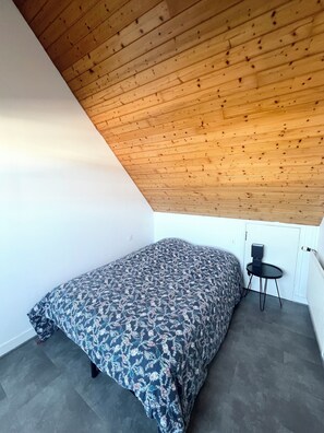 Iron/ironing board, WiFi, bed sheets - House by the sea (Concarneau)