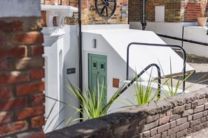 Exterior detail - Folkestone Apartments, Kent (Folkestone)