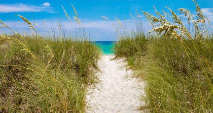 Ocean’s 10: Private Beach, Gulf Views, Heated Pool & Spa, Golf Cart, 8,200+ SqFt