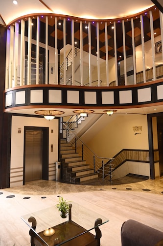 Hotel Square Inn Cantonment Varanasi