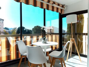 Dining - La Parenthèse d'Azur - Piscine partagée, proche plage (Six-Fours-les-Plages)