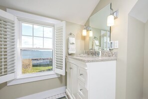 Interior - Luxury 4 Bed, 3.5 Bath Oceanfront Home, KBIA, Mother’s Beach (Kennebunk)