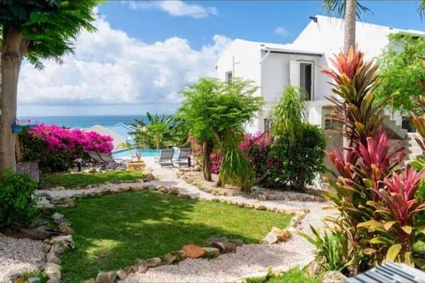 Property grounds - Blue Sail Apartments - Double room (sint maarten)
