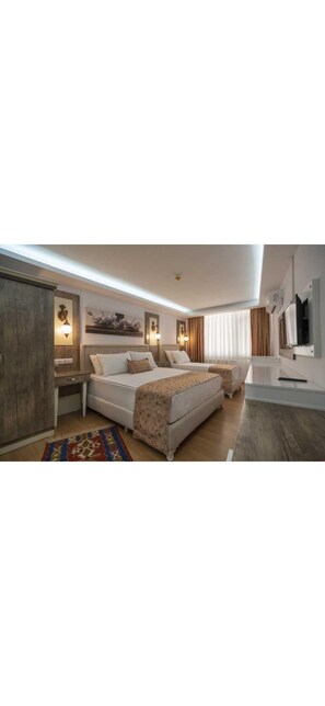 Habitació familiar, balcó | Wifi gratuïta 