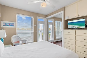 Iron/ironing board, free WiFi, bed sheets - ☀️Steps to Beach🌴Pool+Lake View | Destiny Beach Villas #9B☀️ (Destin)