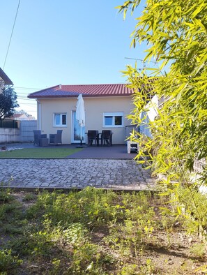 Terrace/patio - Eira da Mila - 2-bedroom house with outdoor area (Coimbra)
