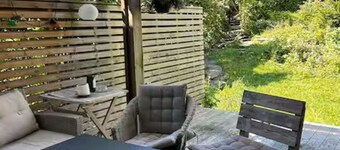 Architecture, peace & nature - with perfect metro connections. Ideal for families.