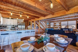 Dining - Relax and Unwind at This Lake Front Cabin with a Private Boat Ramp (Sevierville)