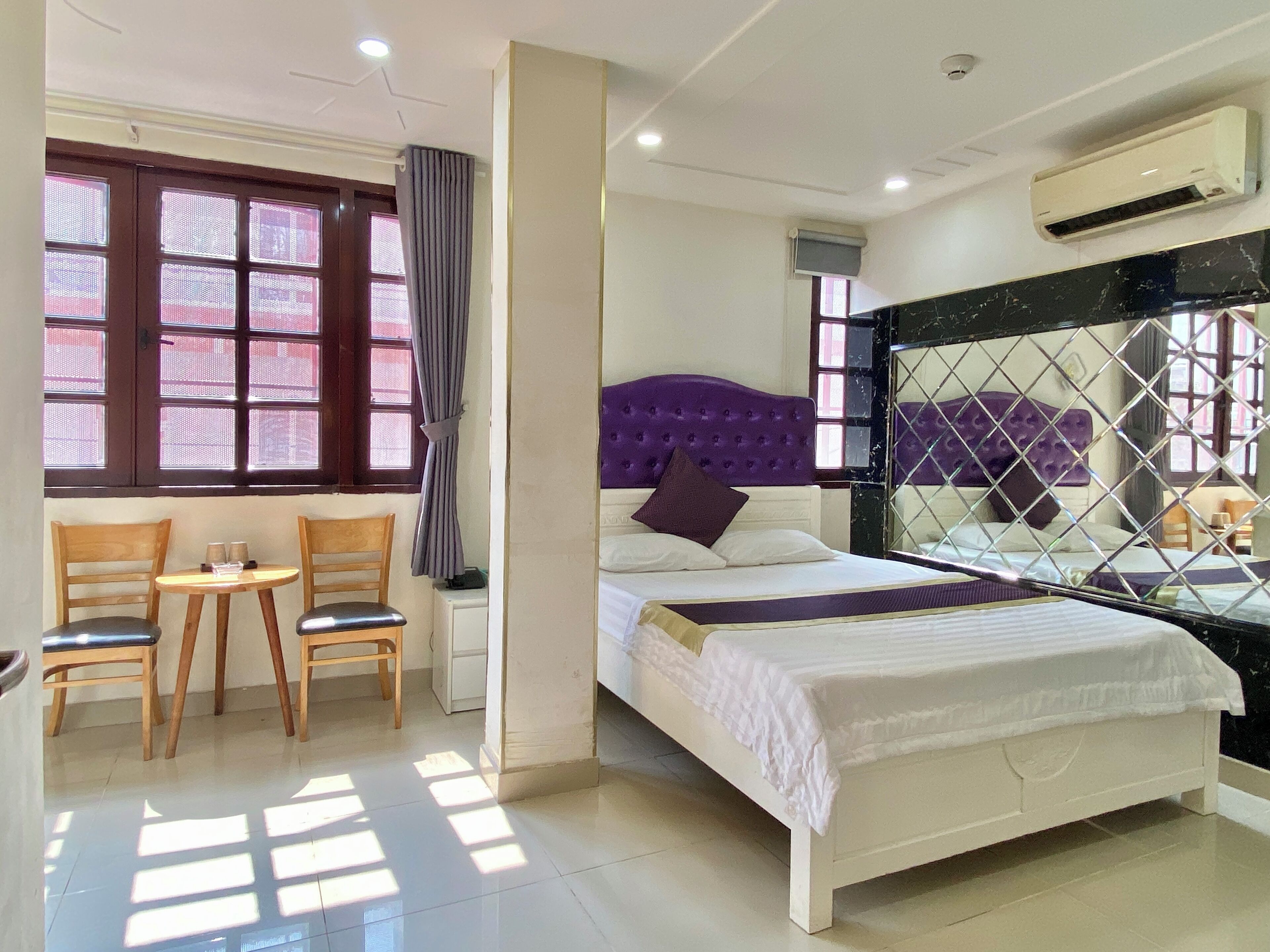 Quarto casal luxo | Escrivaninha, Wi-Fi de cortesia