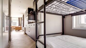 3 bedrooms, WiFi, bed sheets