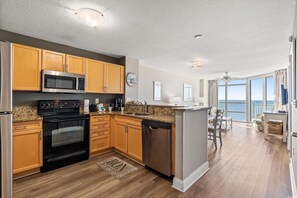 Private kitchen - Cozy 2-bedroom condo with AC in peaceful North Myrtle Beach with amazing view (North Myrtle Beach)