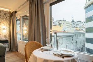 Dining - 302 — SB20 Boutique Studios | 1BR | 1BA | W/K (Madrid)