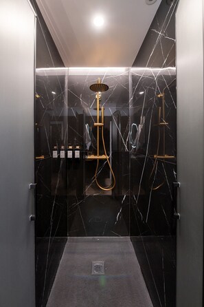 Spa - 302 — SB20 Boutique Studios | 1BR | 1BA | W/K (Madrid)