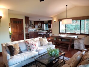 Älytelevisio, takka, DVD-soitin