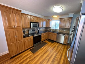 Fridge, microwave, oven, stovetop - 2-Bed 2-Bath Oceanfront Condo in Carolina Beach with 2 Pools and Beach Access! (Carolina Beach)