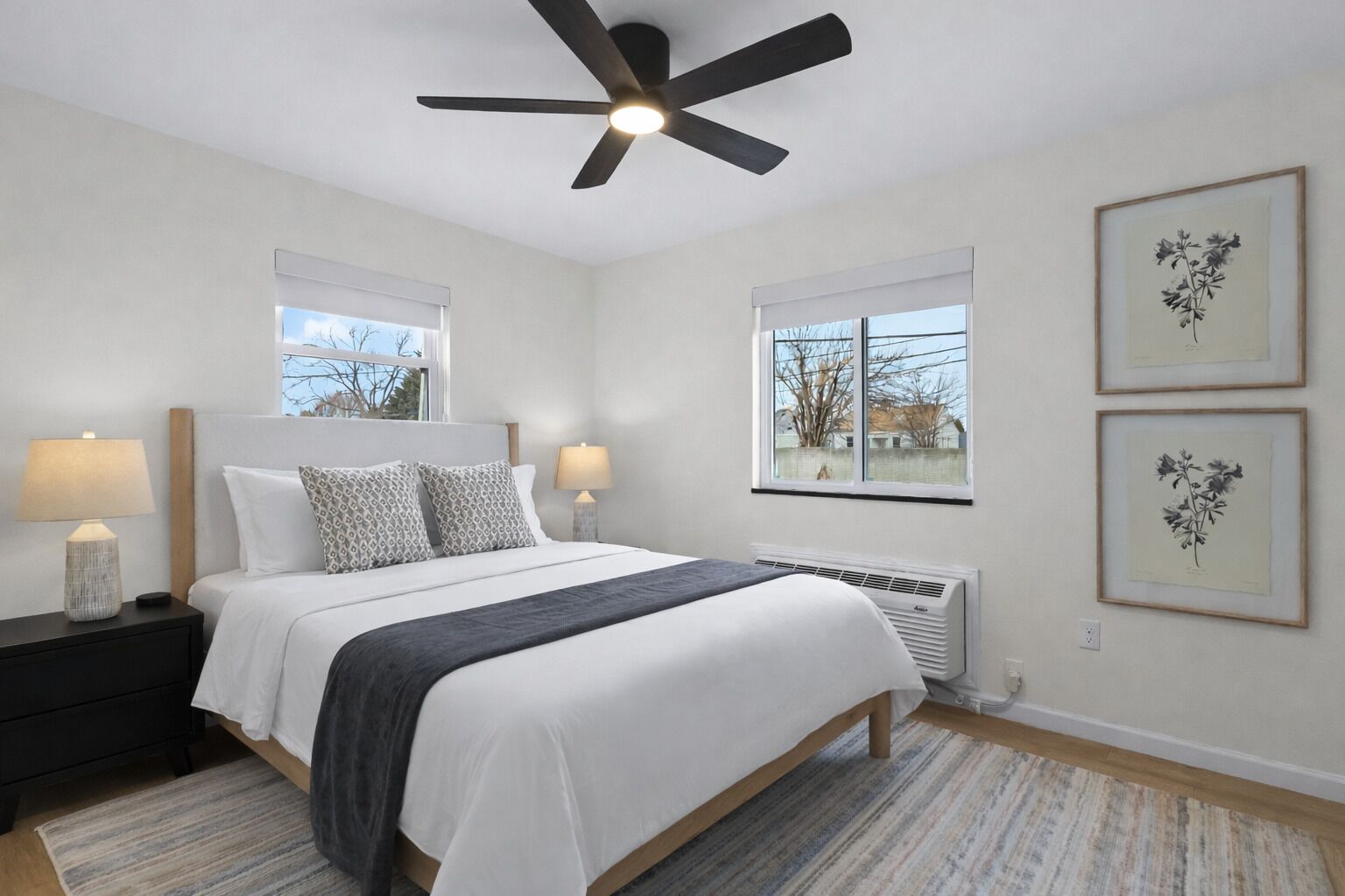 Työpöytä, silitysrauta/-lauta, Wi-Fi