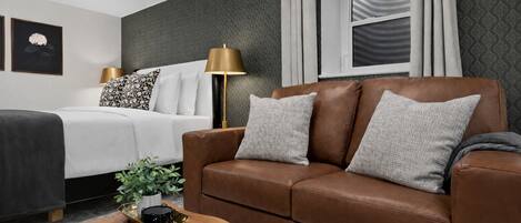 Desk, iron/ironing board, WiFi